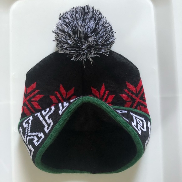 PINK Toboggan with Pom Pom - Picture 3 of 3